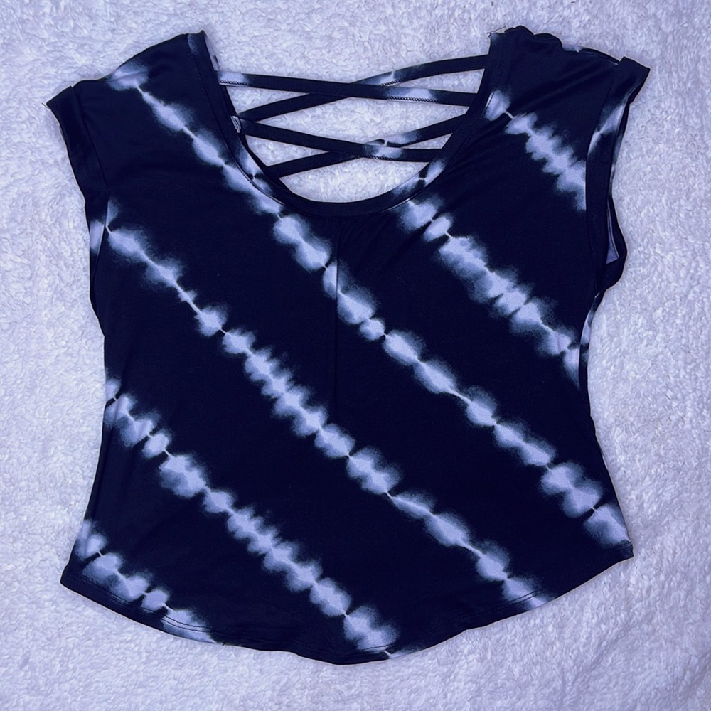 Junior Shirt size Large (11-13)